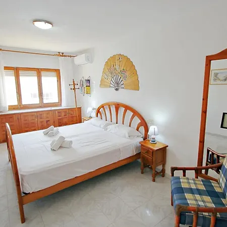 Nicole - With Great Views And Private Pool In Villa