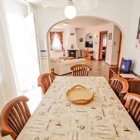 Nicole - With Great Views And Private Pool In *