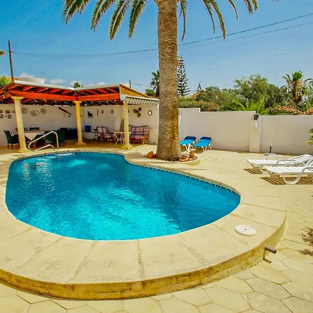 Nicole - With Great Views And Private Pool In Villa
