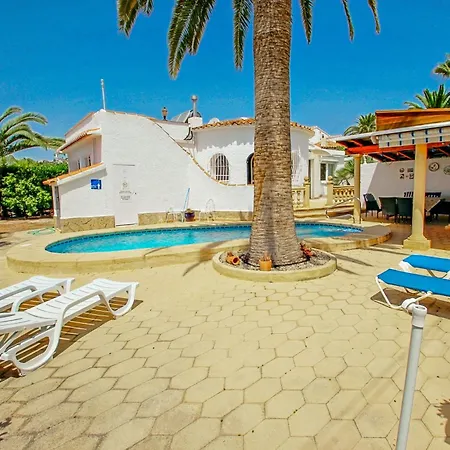 Nicole - With Great Views And Private Pool In Villa