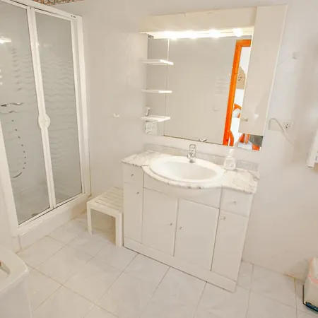 Nicole - With Great Views And Private Pool In Βίλα
